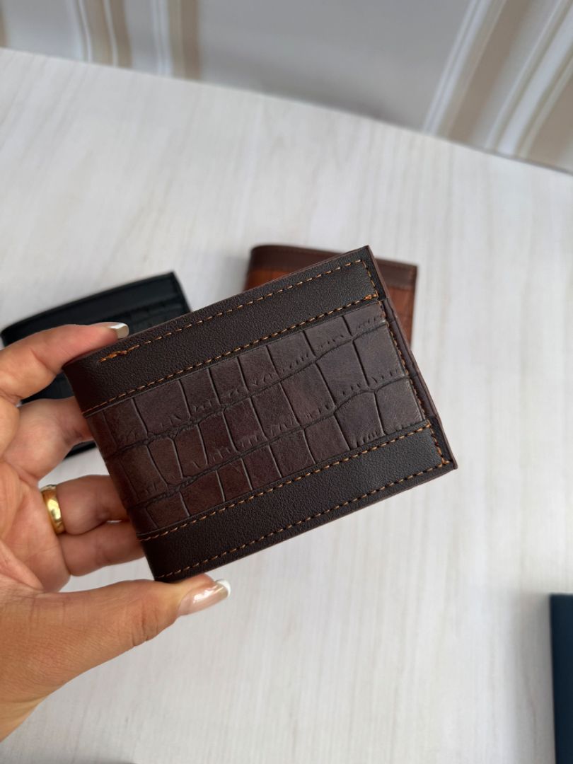 Billetera para hombre en caja 
