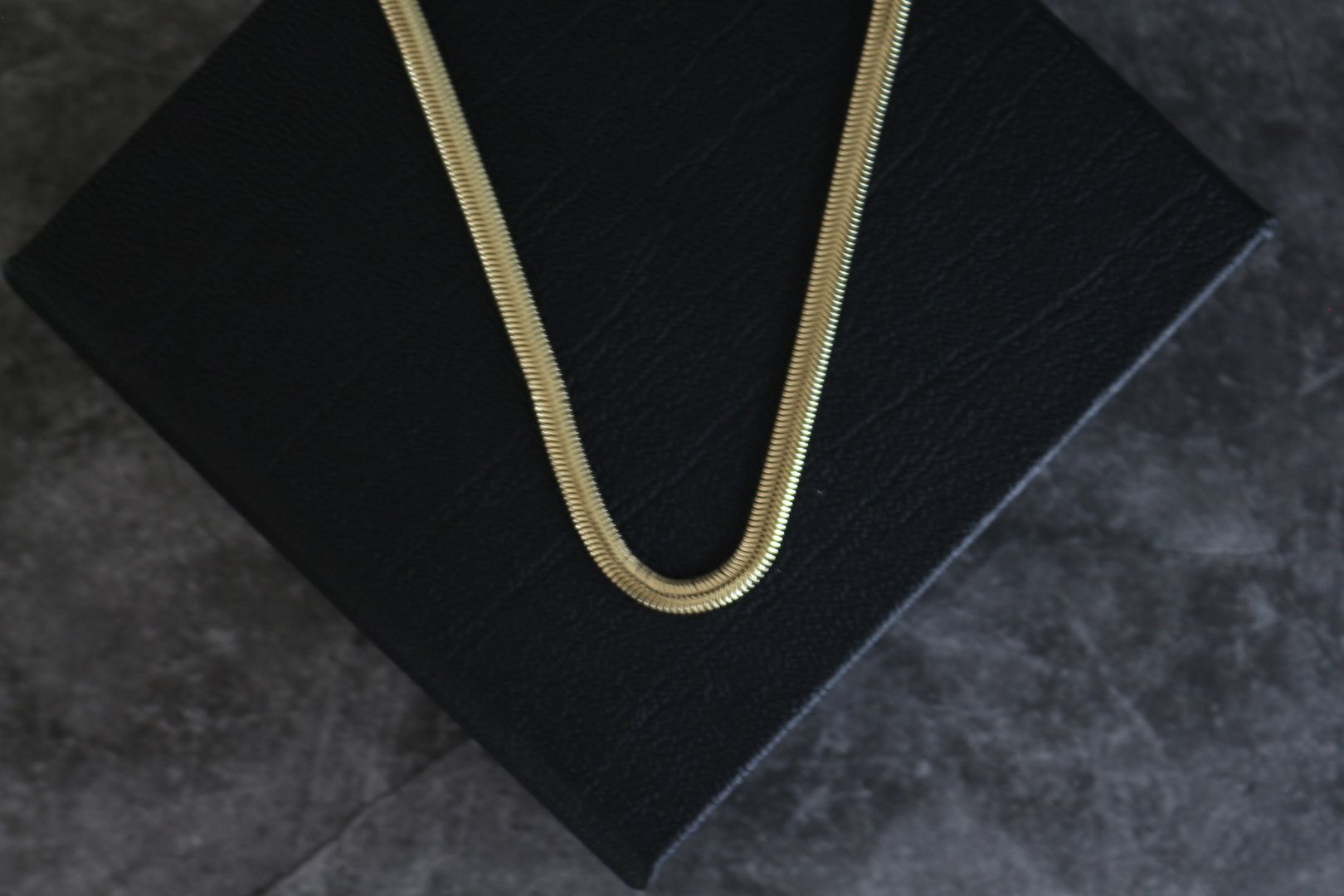 Cadena tejido serpiente 4mm-Dorada