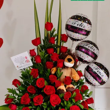 Imagen del producto ramo 48 rosas y león