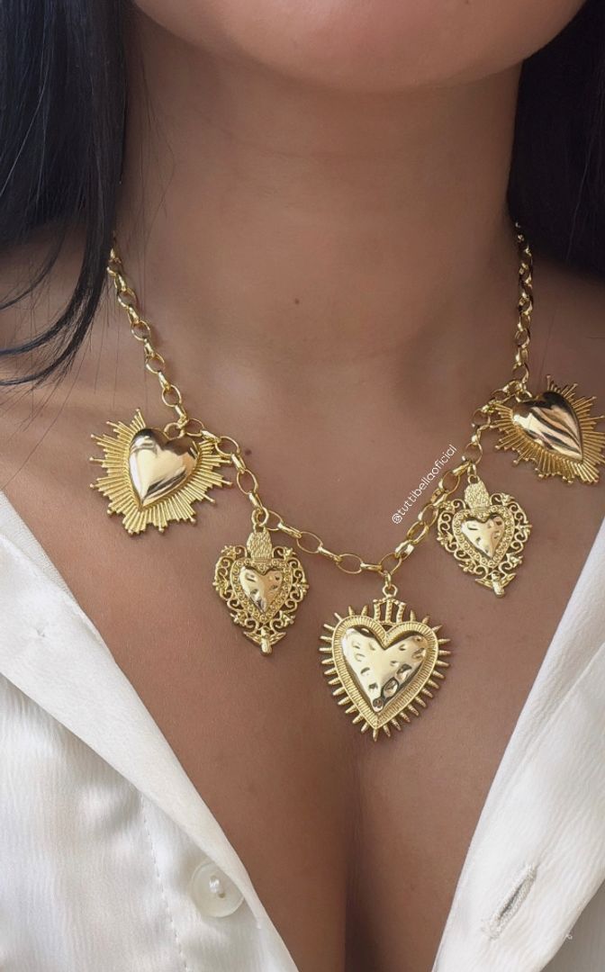 COLLAR CORAZON DORADOS