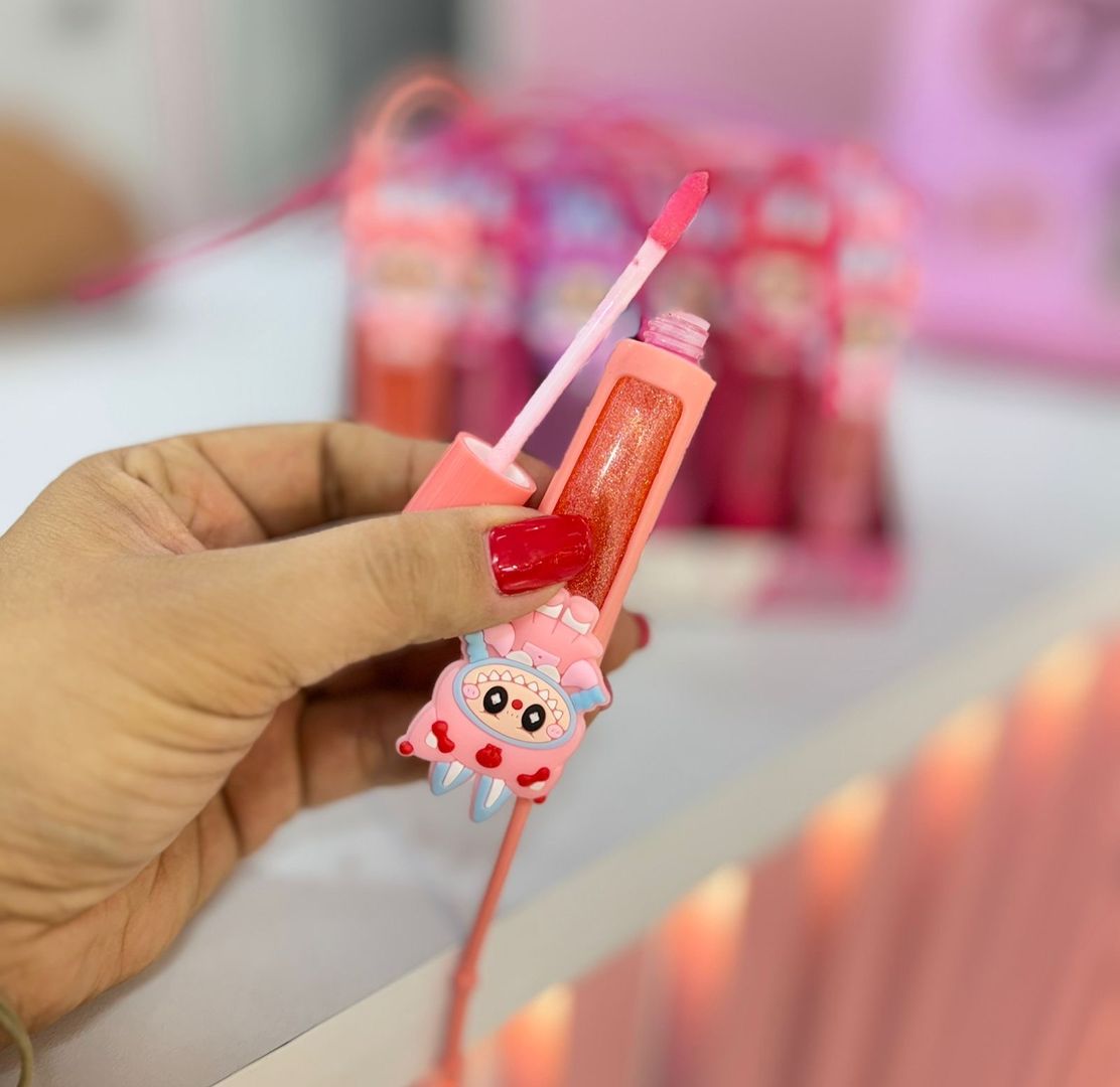 Lip gloss labubu 