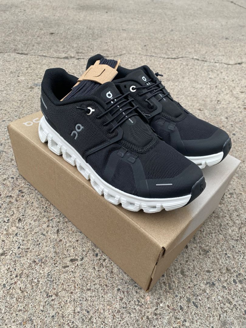 Cloud 6 black withe