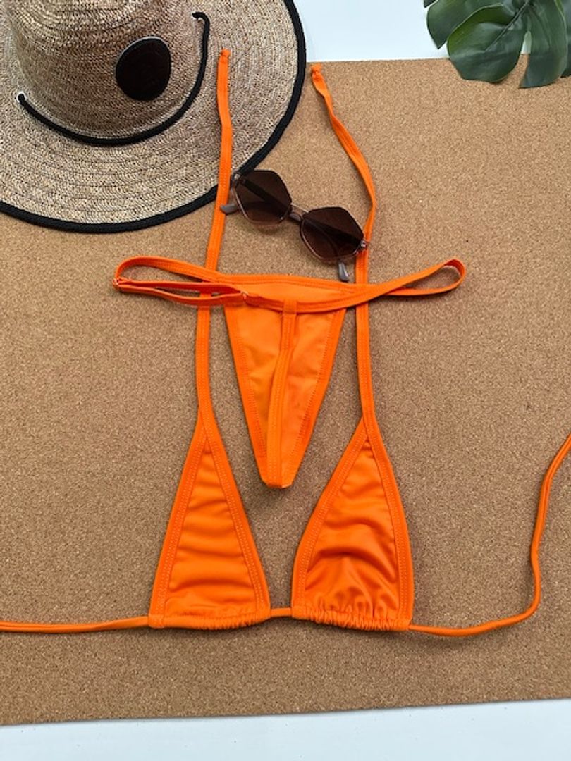 Minikini naranja 