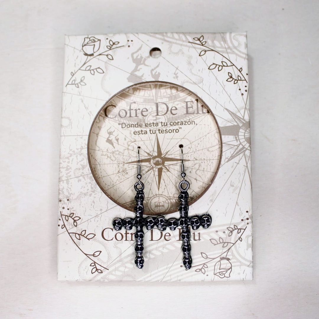 ARETES CRUZ SKULL