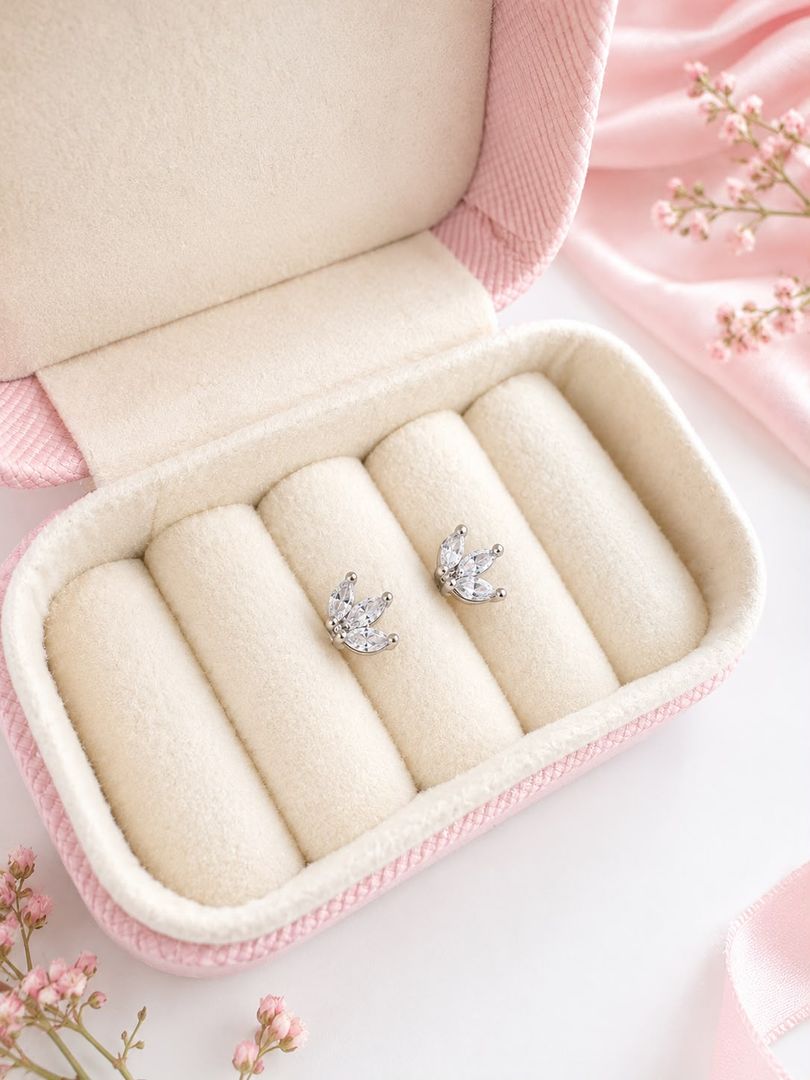 Mini Aretes Hojas Brillantes en Rodio