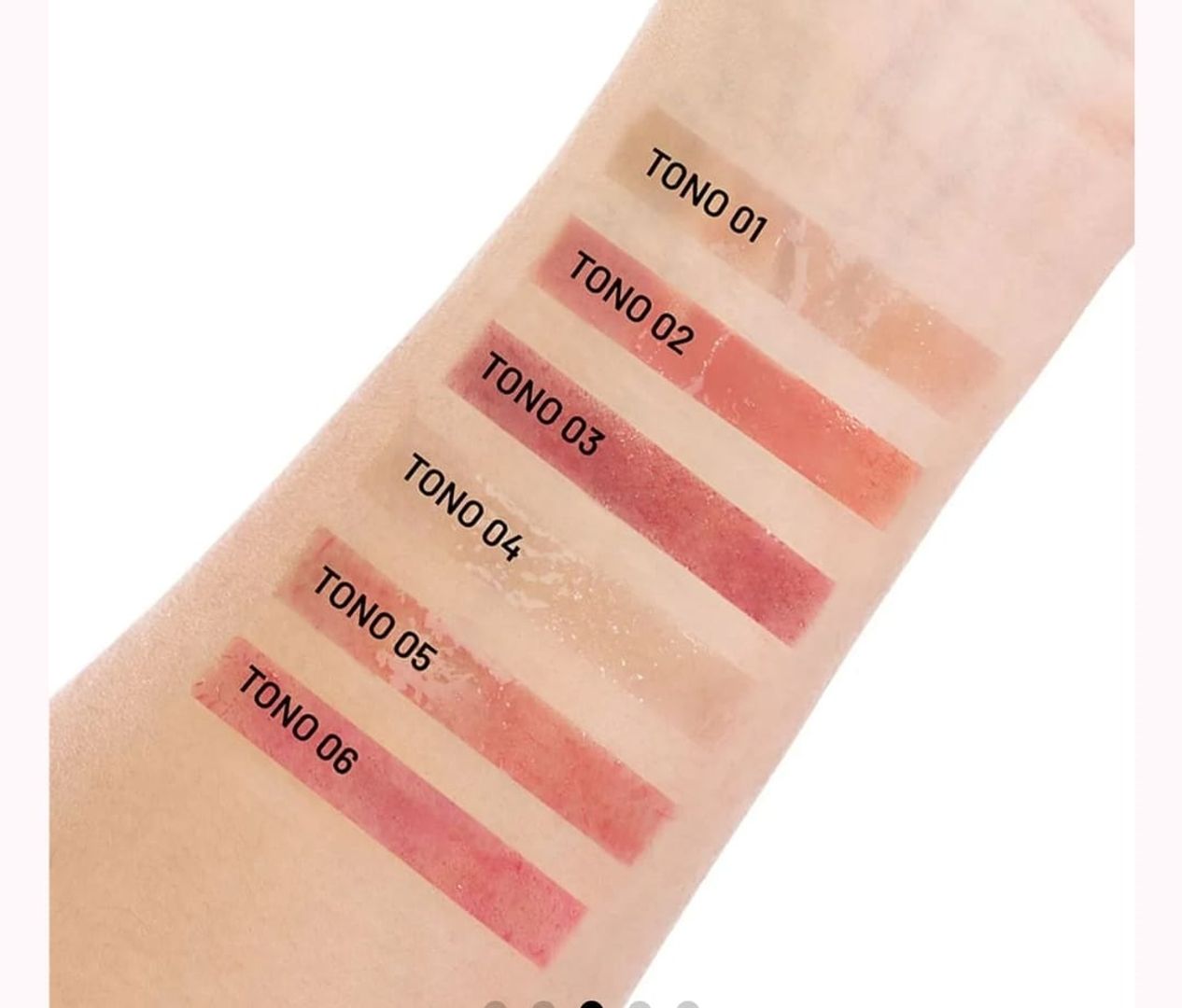 01A- AURA GLOSS TRENDY 