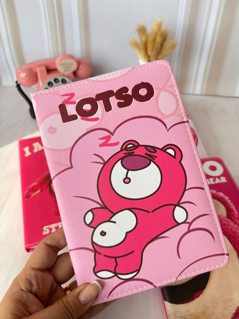 Cuadernos rayados lotso 