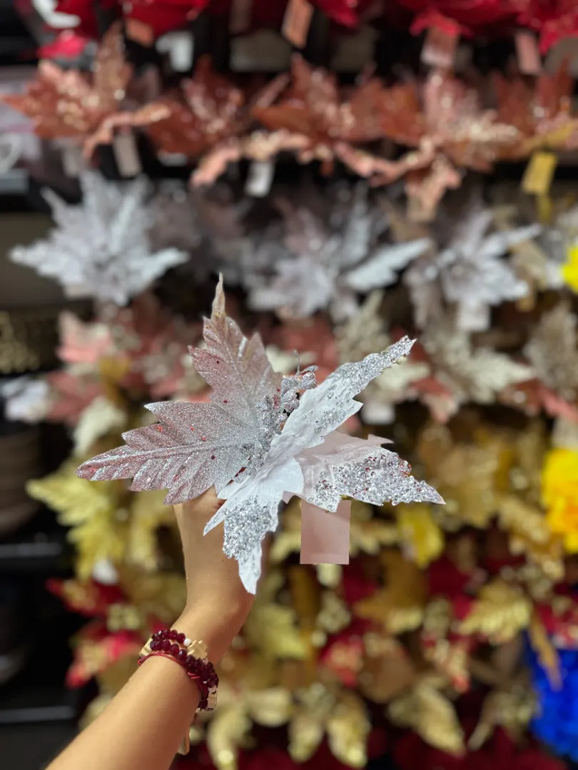 Flor navideña mediana 2x 5.000