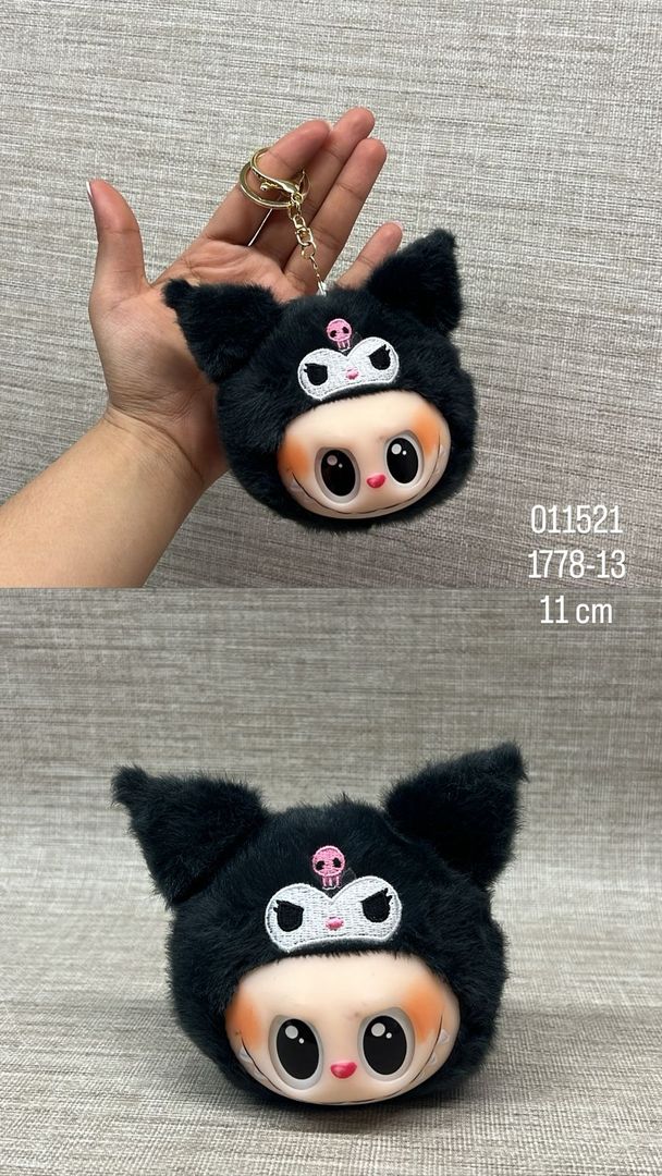 LLAVERO LABUBU CON DISFRAZ 