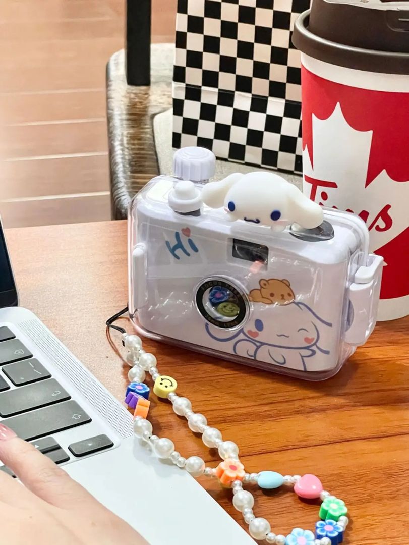 Cámara Sanrio retro