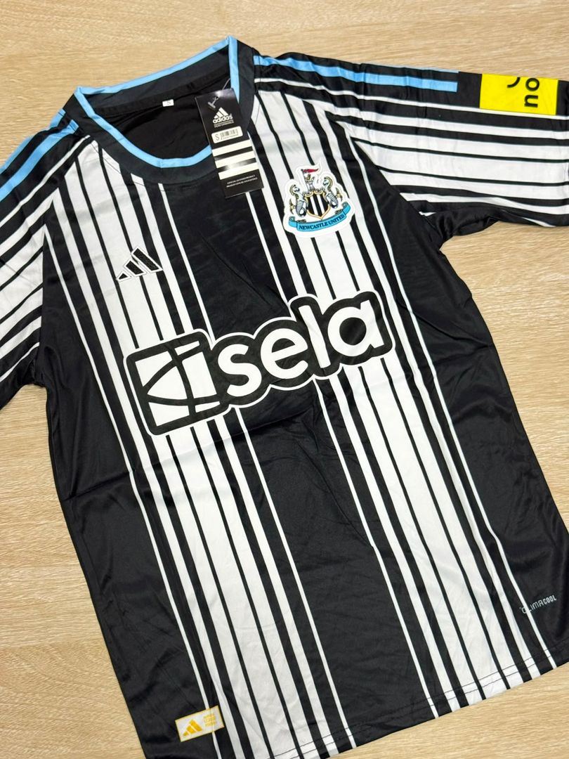 000 NEWCASTLE UNITED F.C