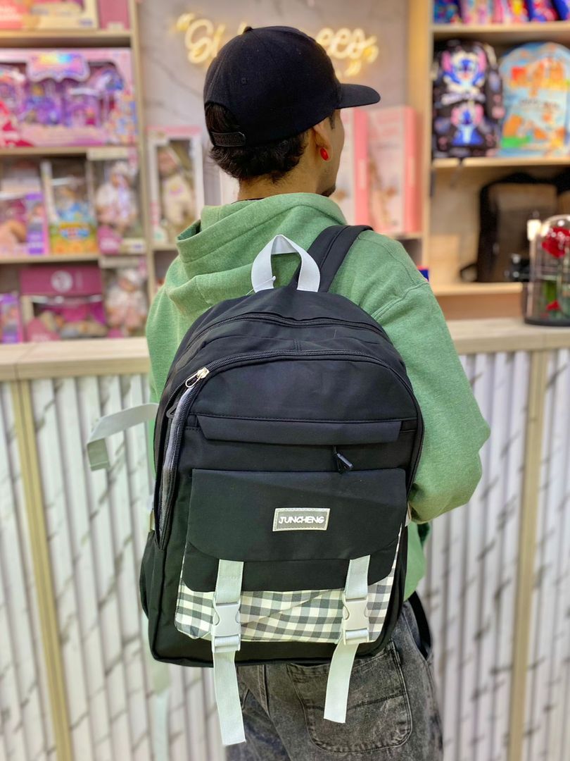 MOCHILA URBANA JUVENIL