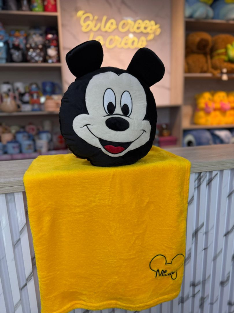 cobija almohada MINNIE Y MICKEY de peluche