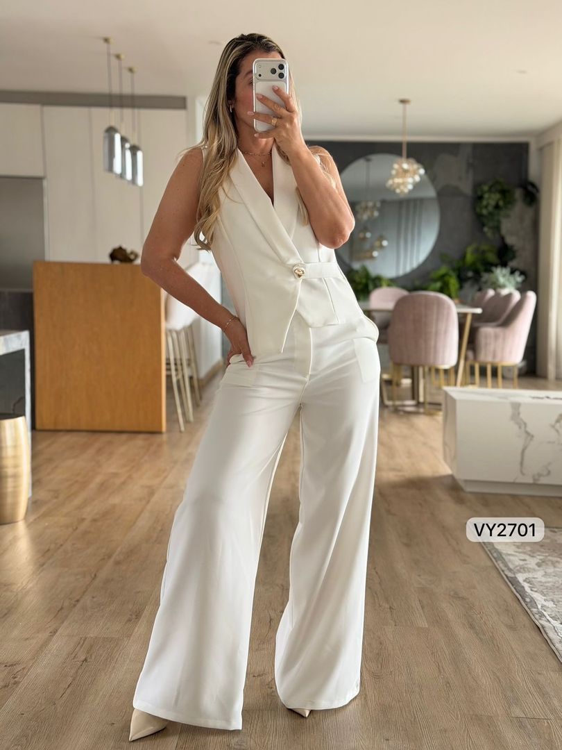 SET CHALECO LARGO Y PANTALON BOTON DORADO VY2701