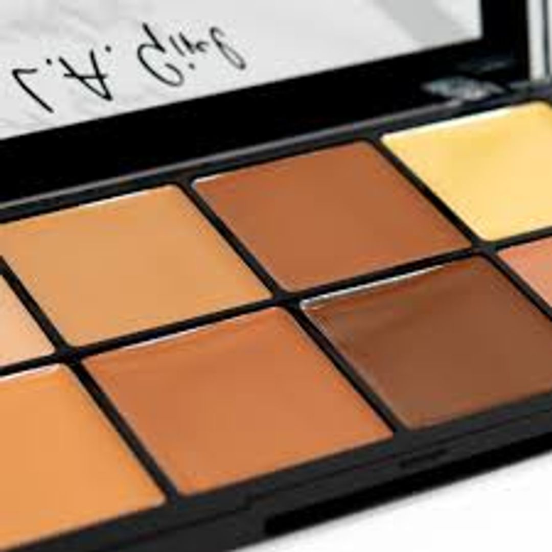 PALETA PROFESIONAL DE CORRECTORES MEDIUM L.A GIRL