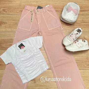 Imagen del producto Blusa y Jean por separado