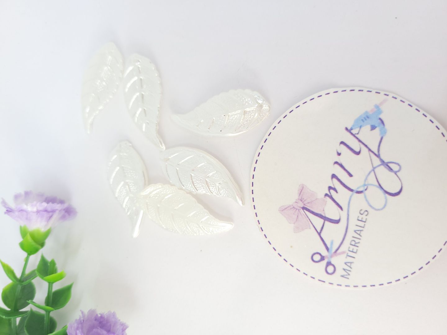 6 Hojas Blancas 3.5x1.2cm