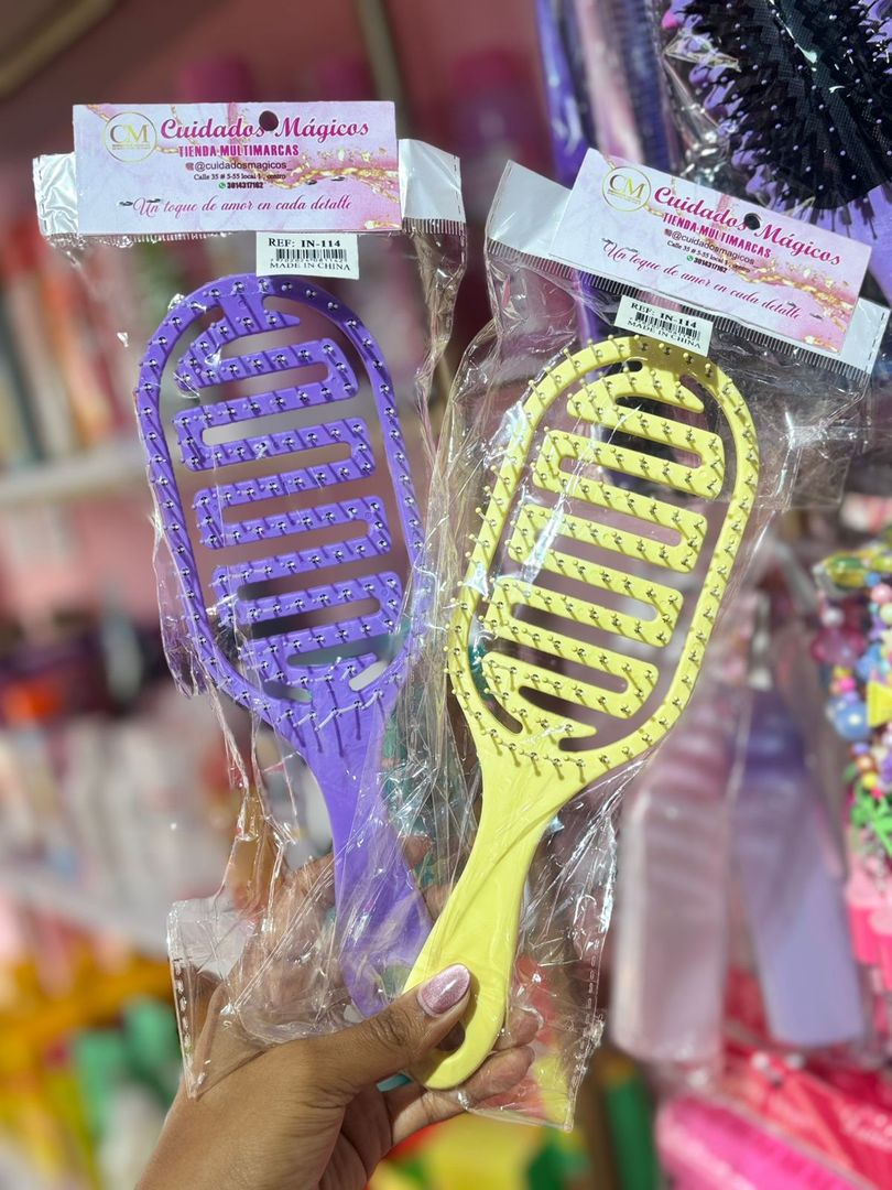 Cepillo Capilar curvo