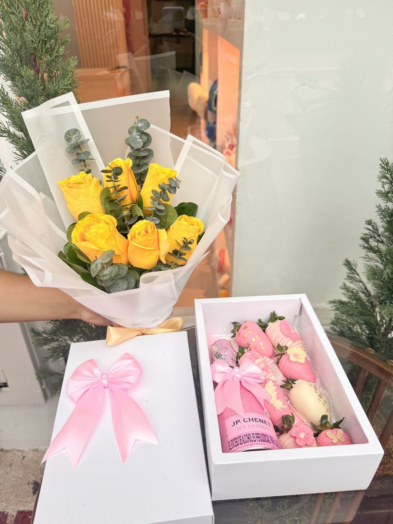 Combo Flores y Fresas