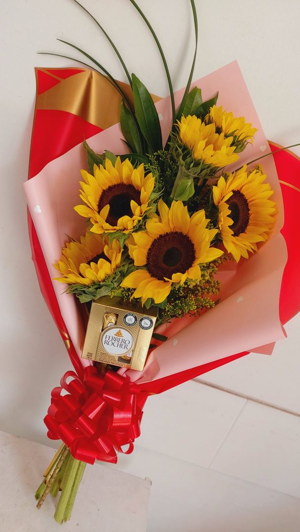 engalanado girasoles amor