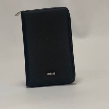 PORTA PASAPORTE TRAVEL NEGRO - imagen 1