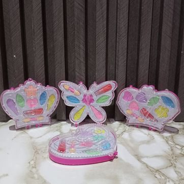 Imagen del producto KIT MAQUILLAJE INFANTIL GRANDE PARA NIÑA