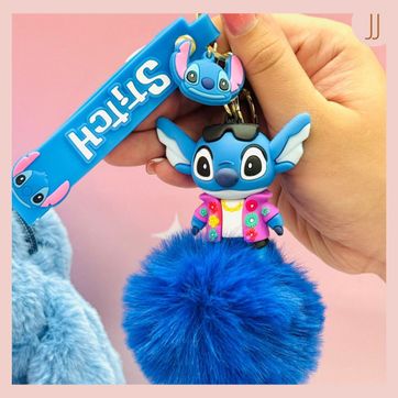 Imagen del producto Llavero Stitch pompon Blusa hawaiana