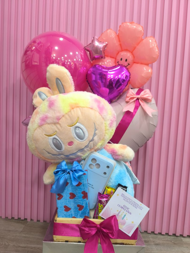 BOUQUET CON LABUBU