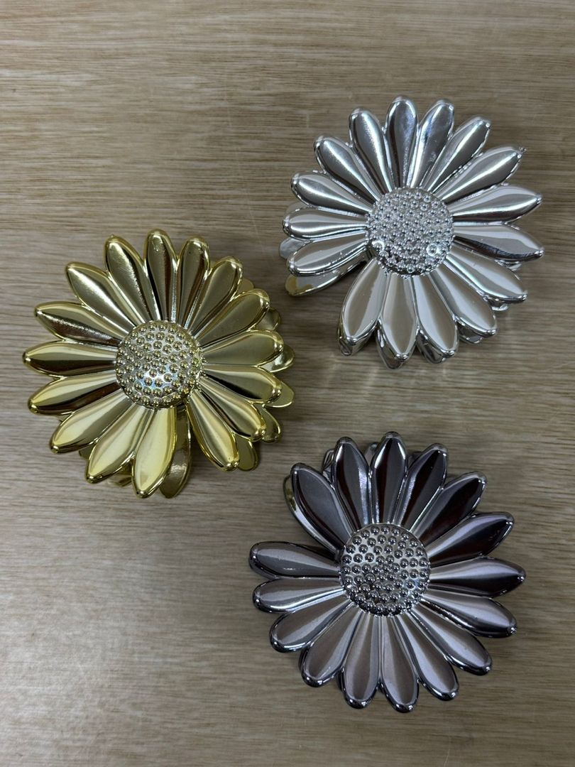 000 CAIMANES GRANDES FLOR