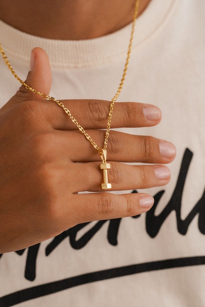 Cadena Gucci delgada y dije pesa