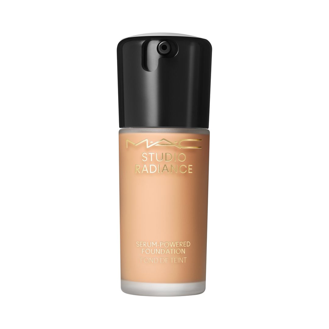Studio Radiance Serum-Powered ™ - NW22