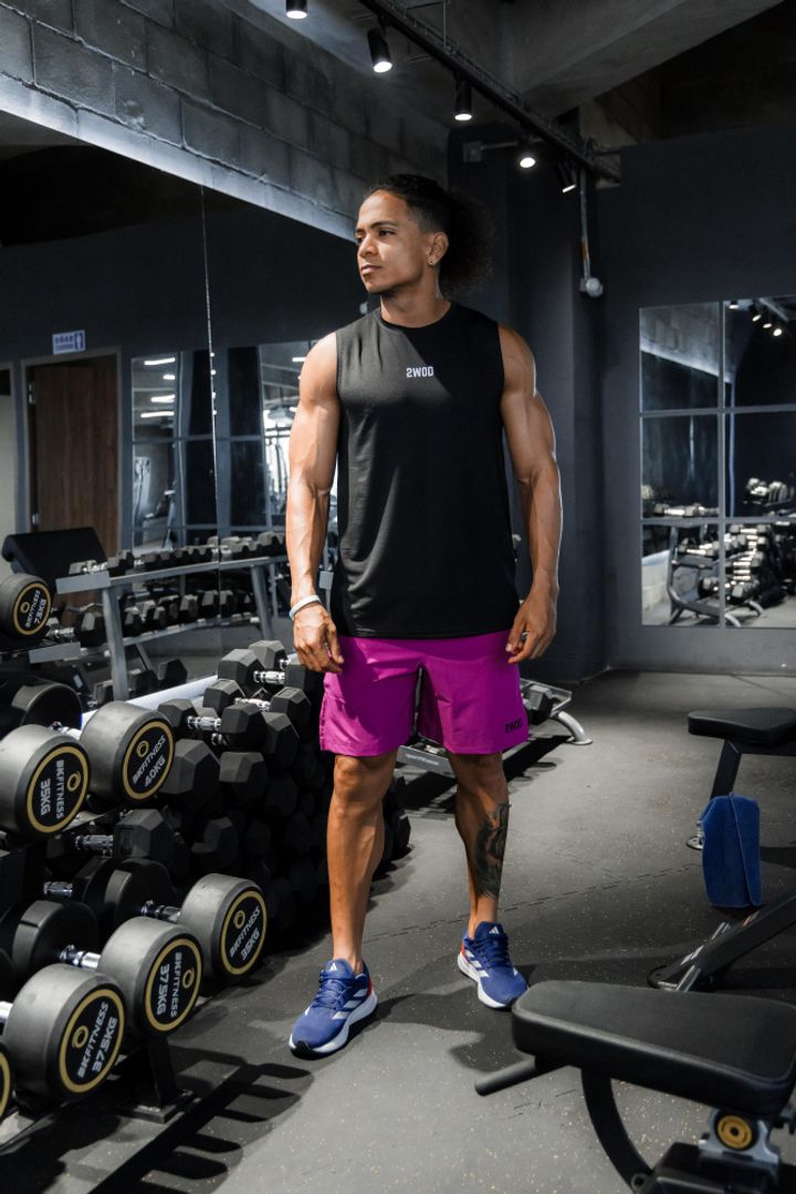 SET MEN CAMISILLA NEGRA + PANTALONETA FUCSIA