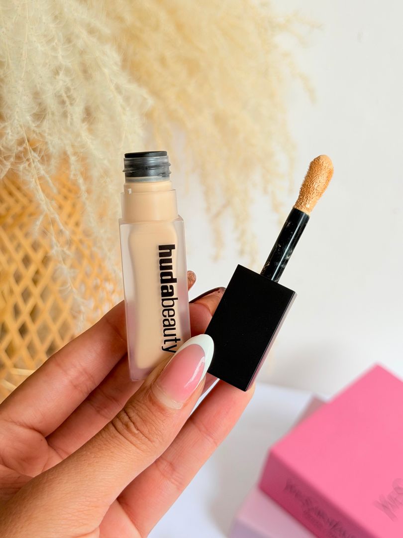 CORRECTOR HUDA BEAUTY