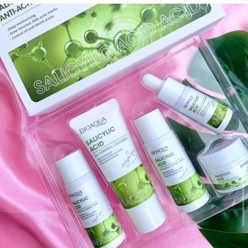 Imagen del producto 378 G- KIT VIAJERO DE ACIDO SALICILICO BIO 