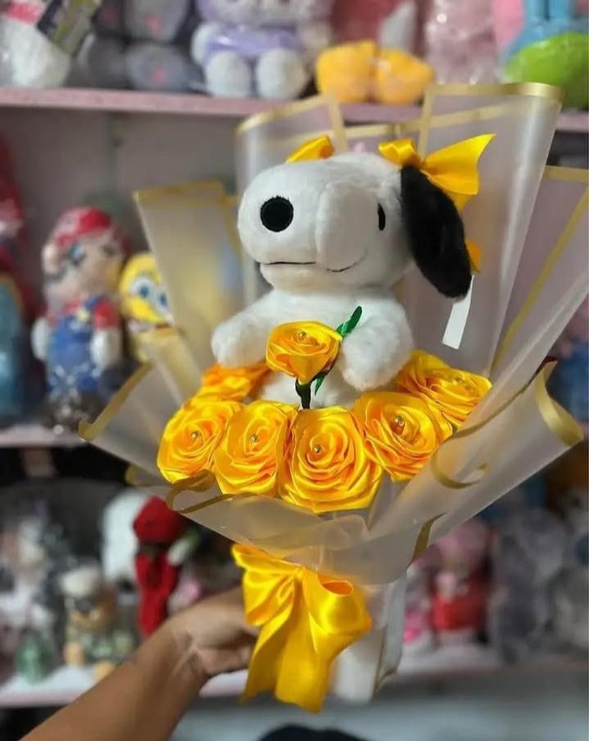 Rosas amarilla y snopy