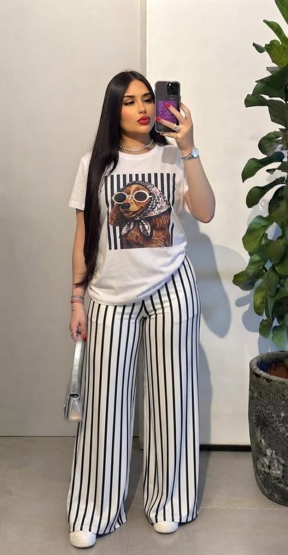 Bello conjunto rayas 