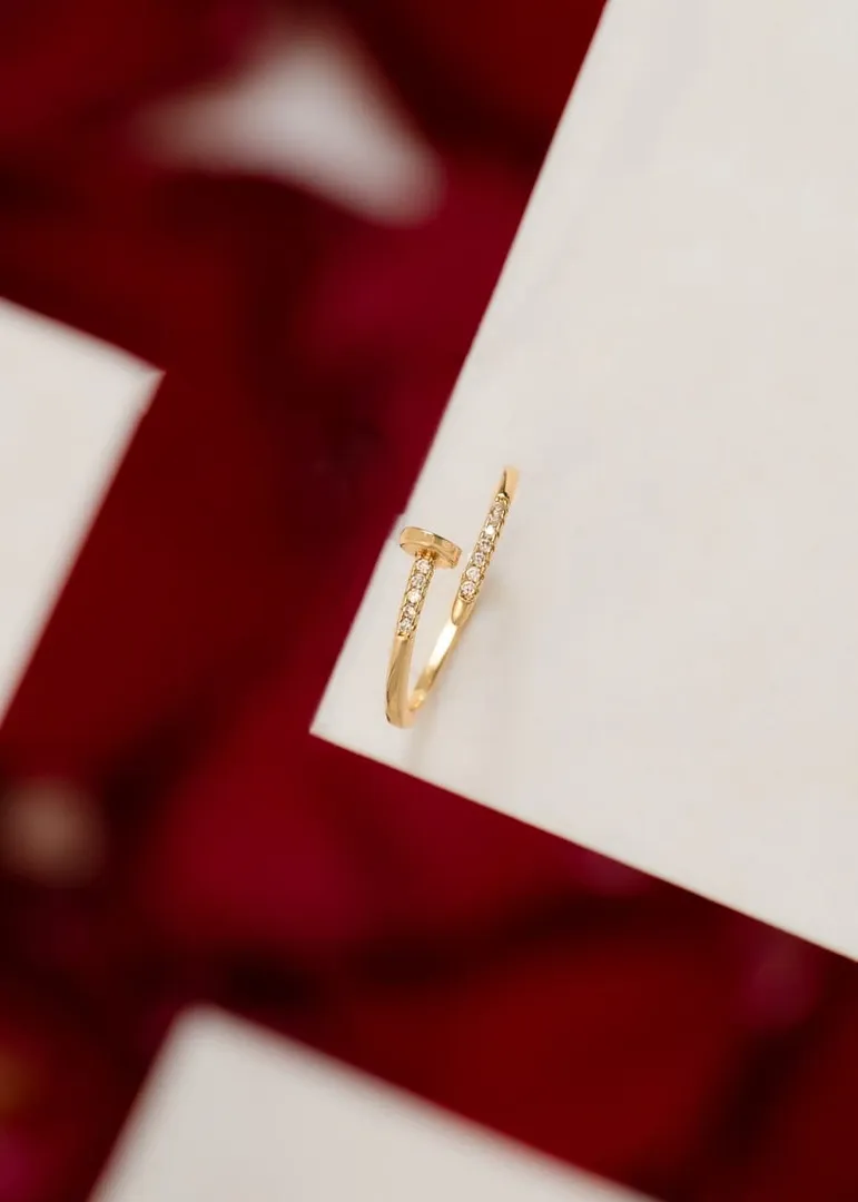 Anillo clavos Cartier 