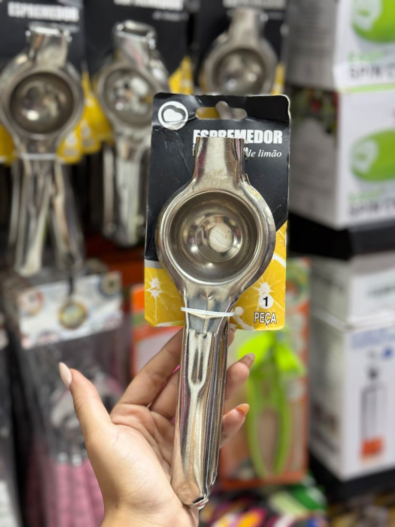Exprimidor Manual metálico 