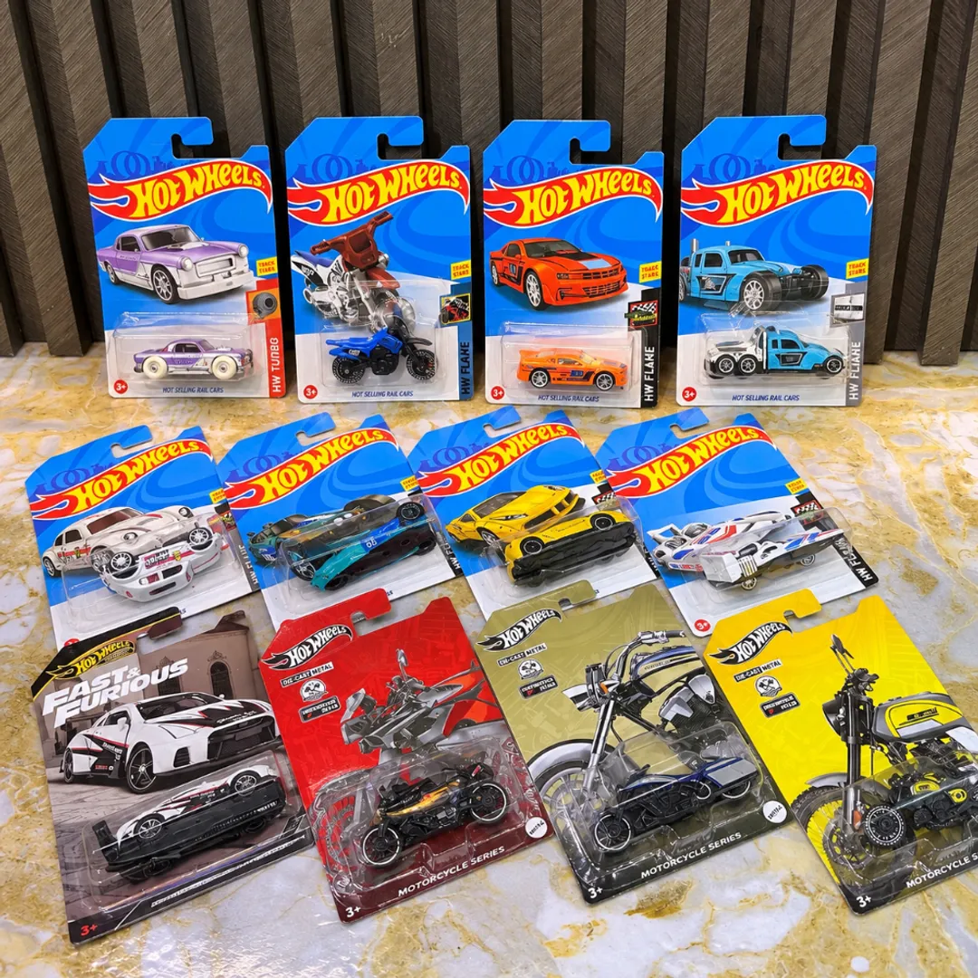CARROS Y MOTOS HOTWEELS