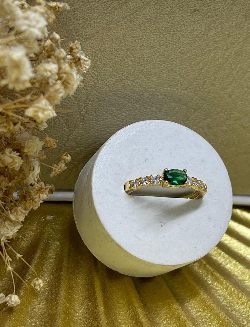 Anillo solitario circonias ovalo verde