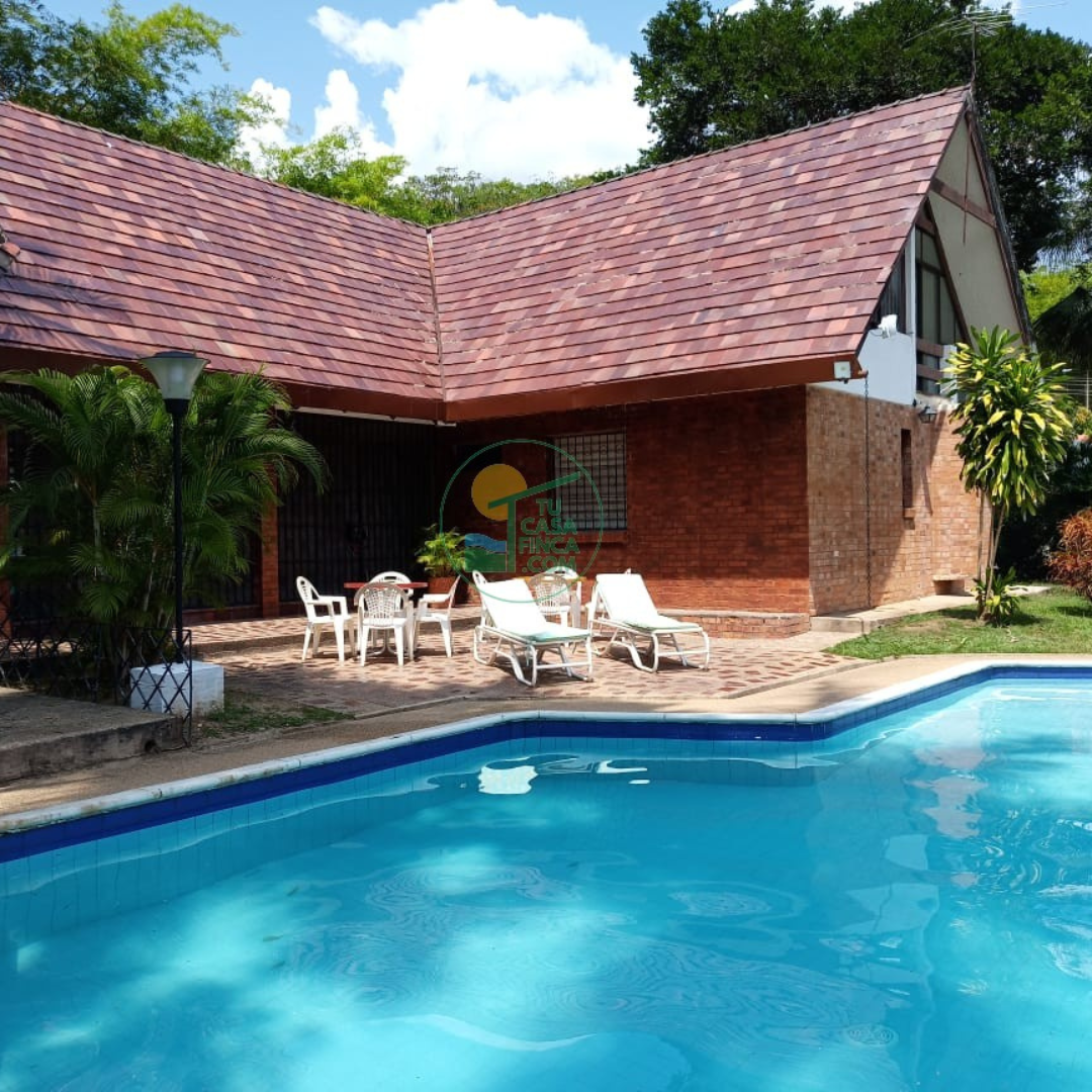 MELGAR |10|12 PERSONAS