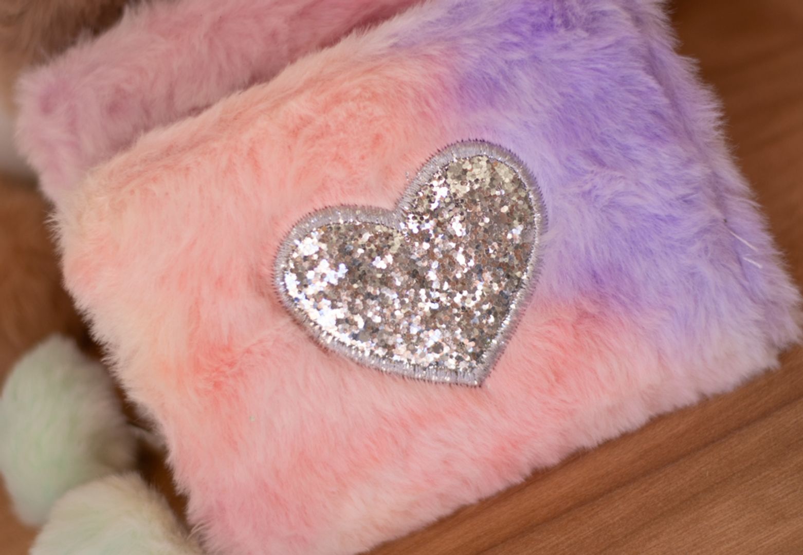 BILLETERA PELUDA PEQUEÑA 