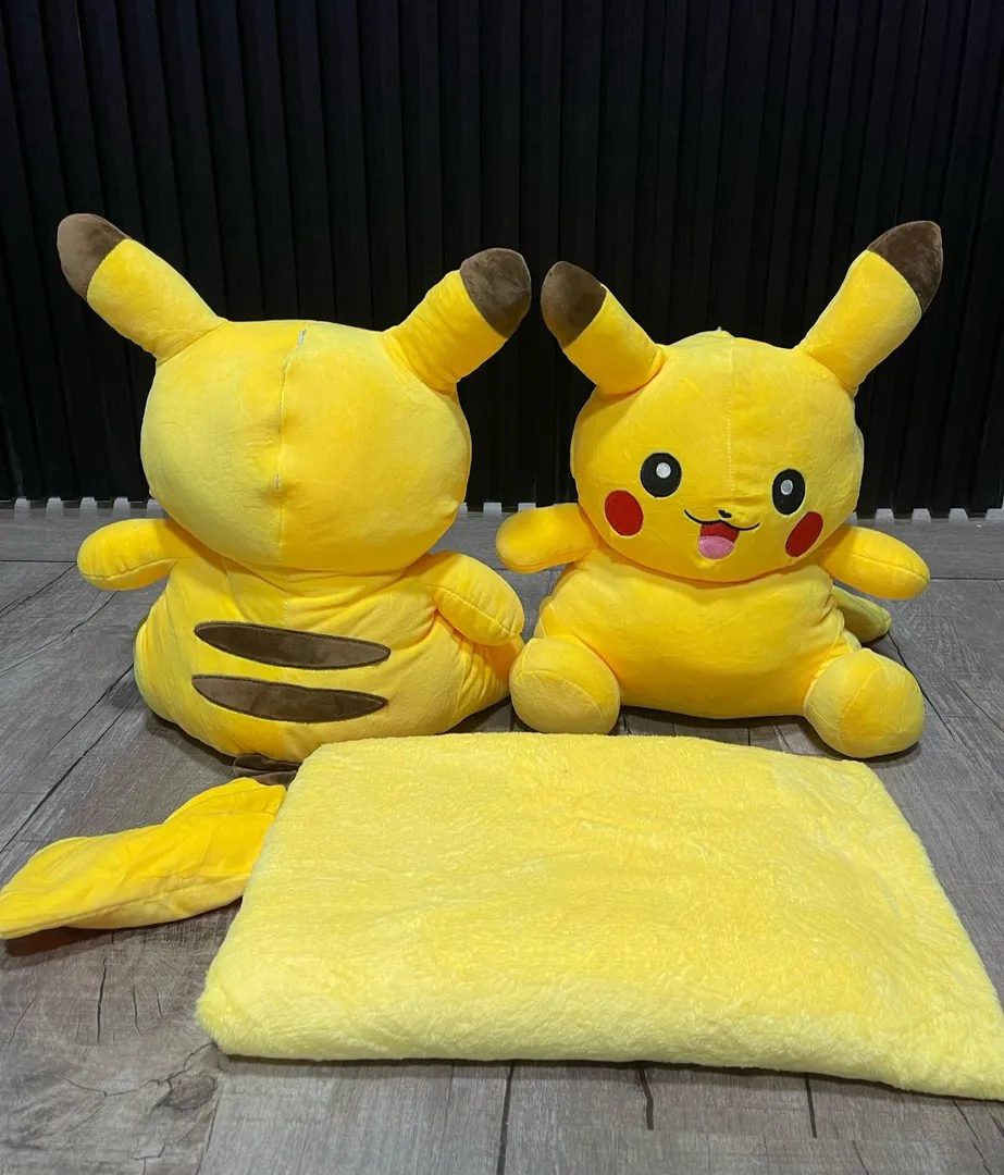 Cojín con cobija pikachu 