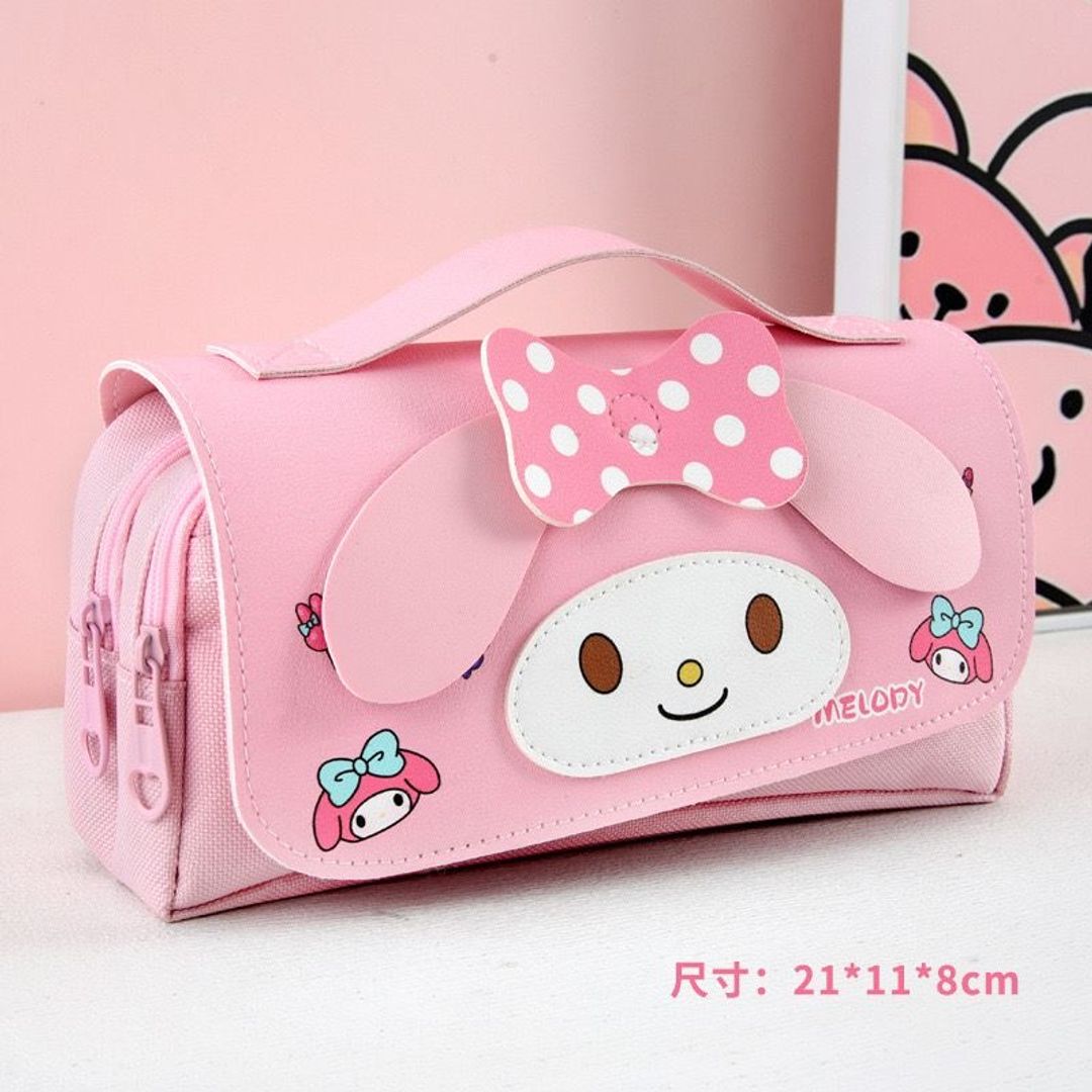 Cartuchera Sanrio tipo cuero 