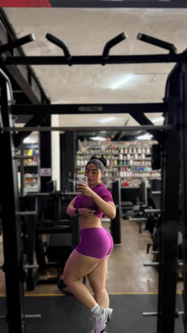 BOOTY SHORT MORADO