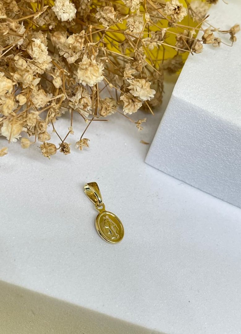 Dije virgen milagrosa ovalada mini