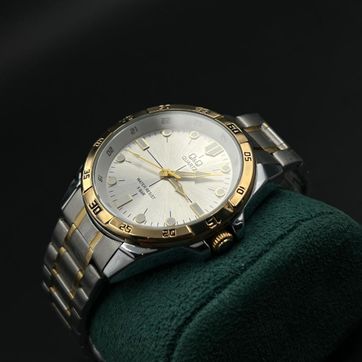 Imagen del producto Q&Q HOMBRE