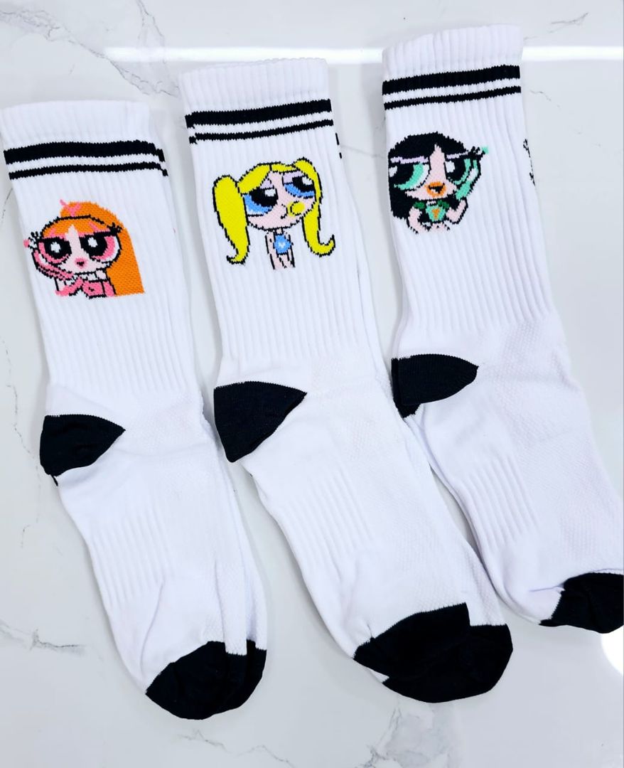 MEDIAS CHICAS SUPER PODEROSAS