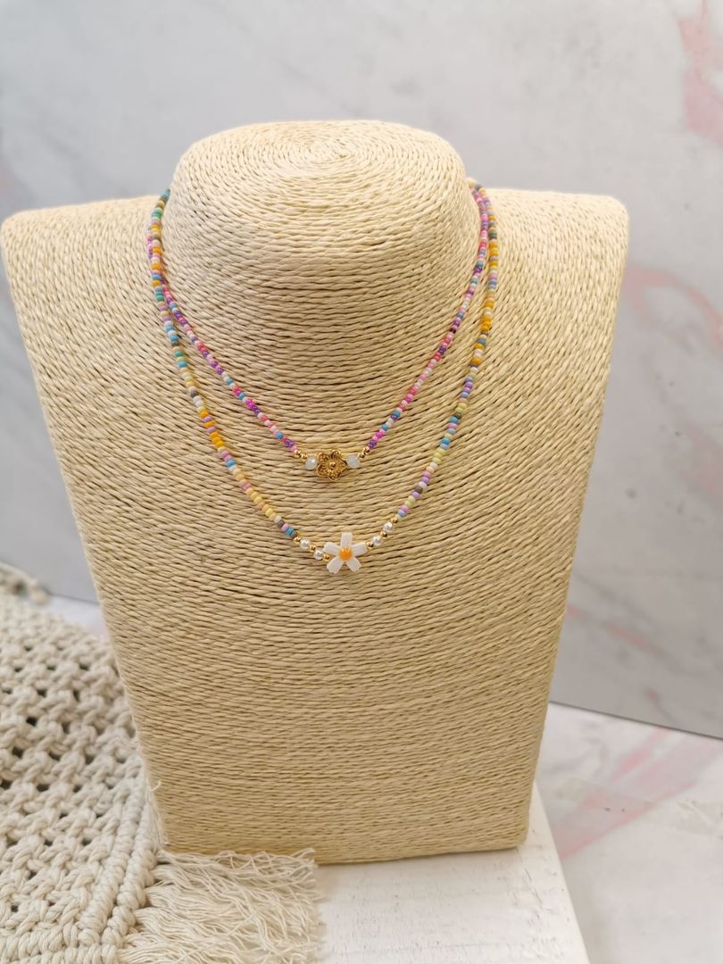 Choker mostacilla checa