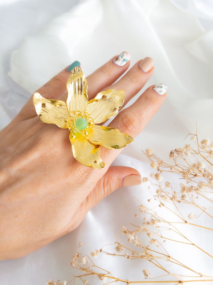 ANILLO ORQUÍDEA CON PIEDRA - ITIEL 